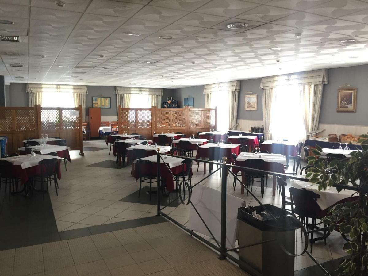 Bungalows Alpha Getafe Zewnętrze zdjęcie