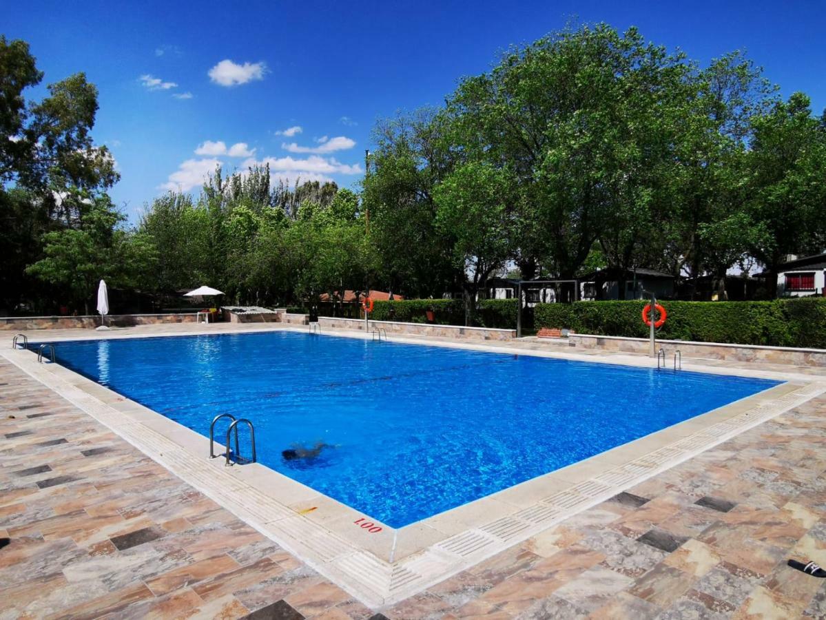 Bungalows Alpha Getafe Zewnętrze zdjęcie